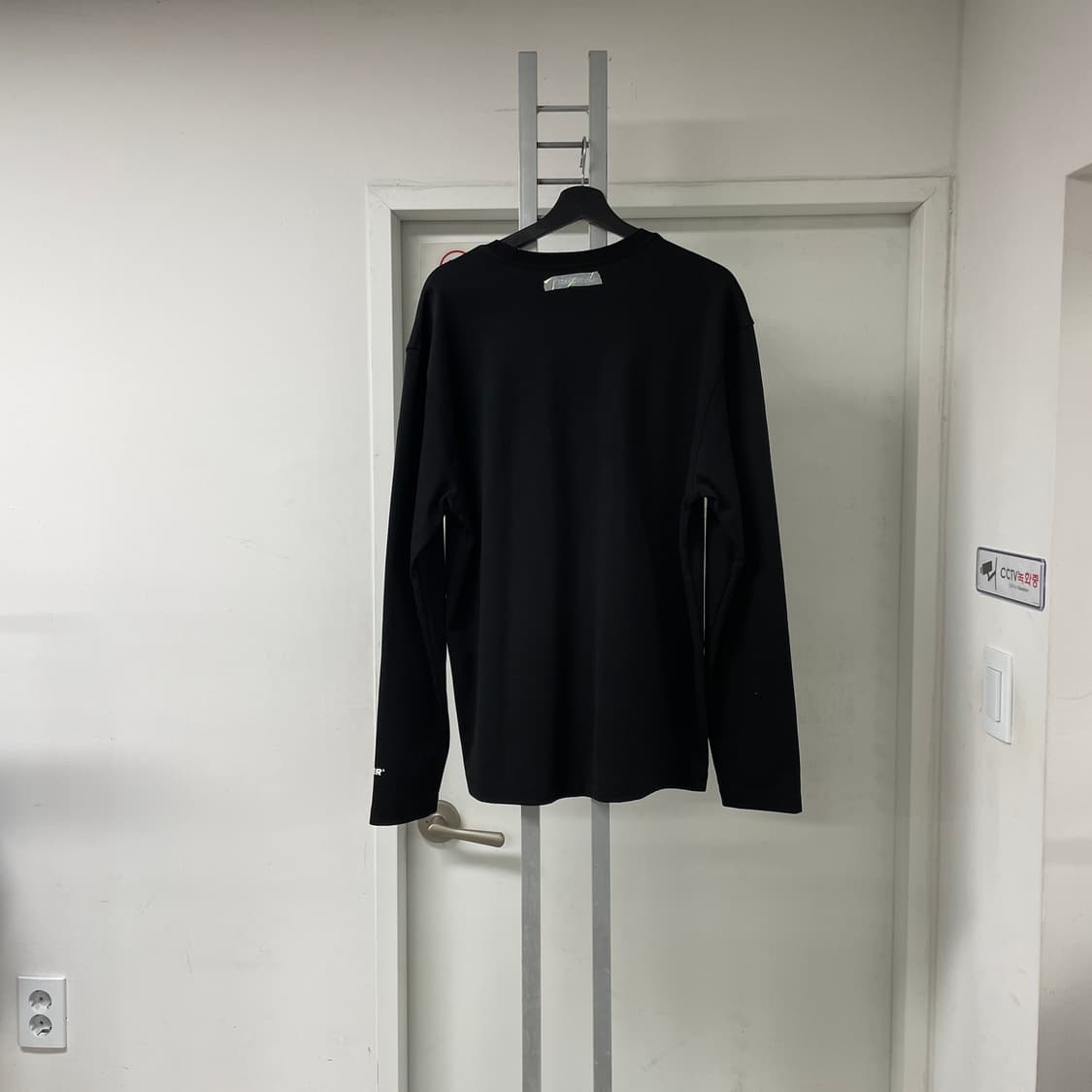 아더에러 블루썸 긴팔 티셔츠 A2 상품이미지6