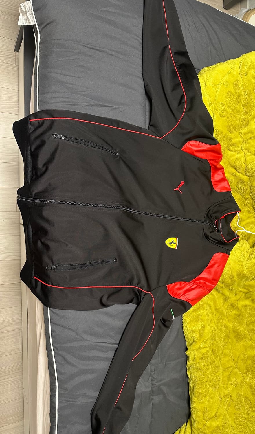 푸마 페라리 집업 상품이미지1