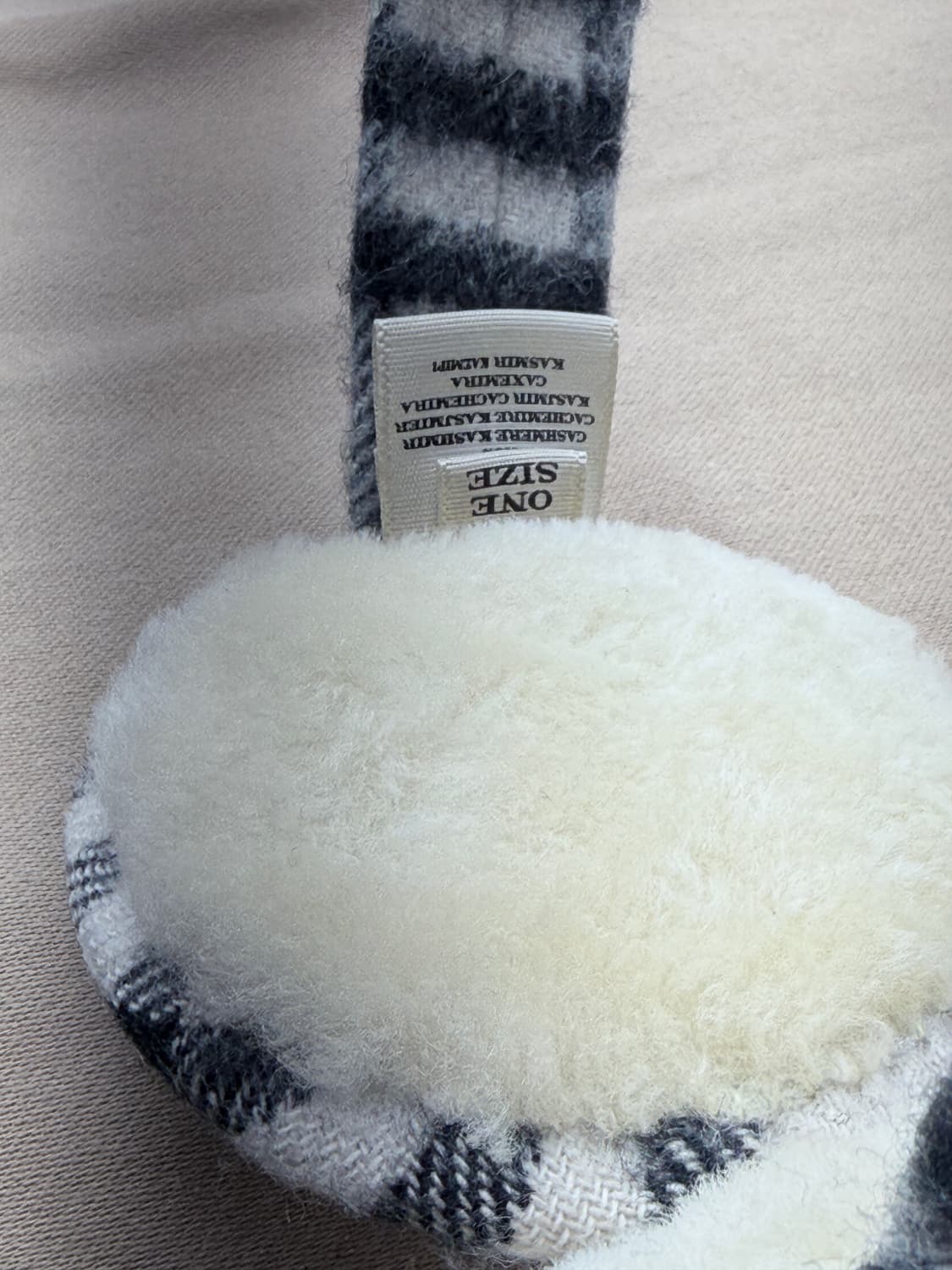 정품)여성 버버리 귀마개 상품이미지5