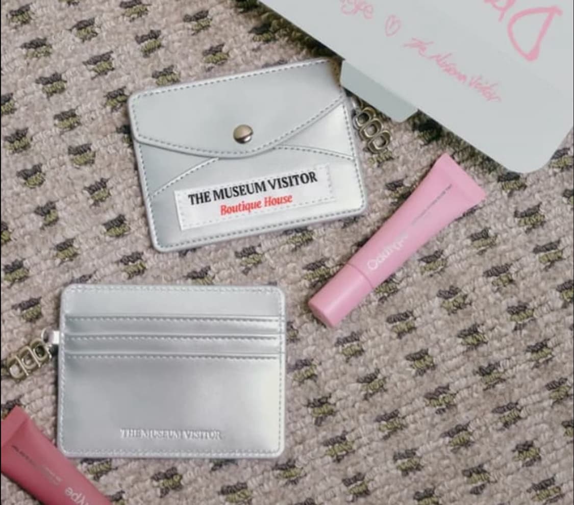 더뮤지엄비지터 지갑 상품이미지1