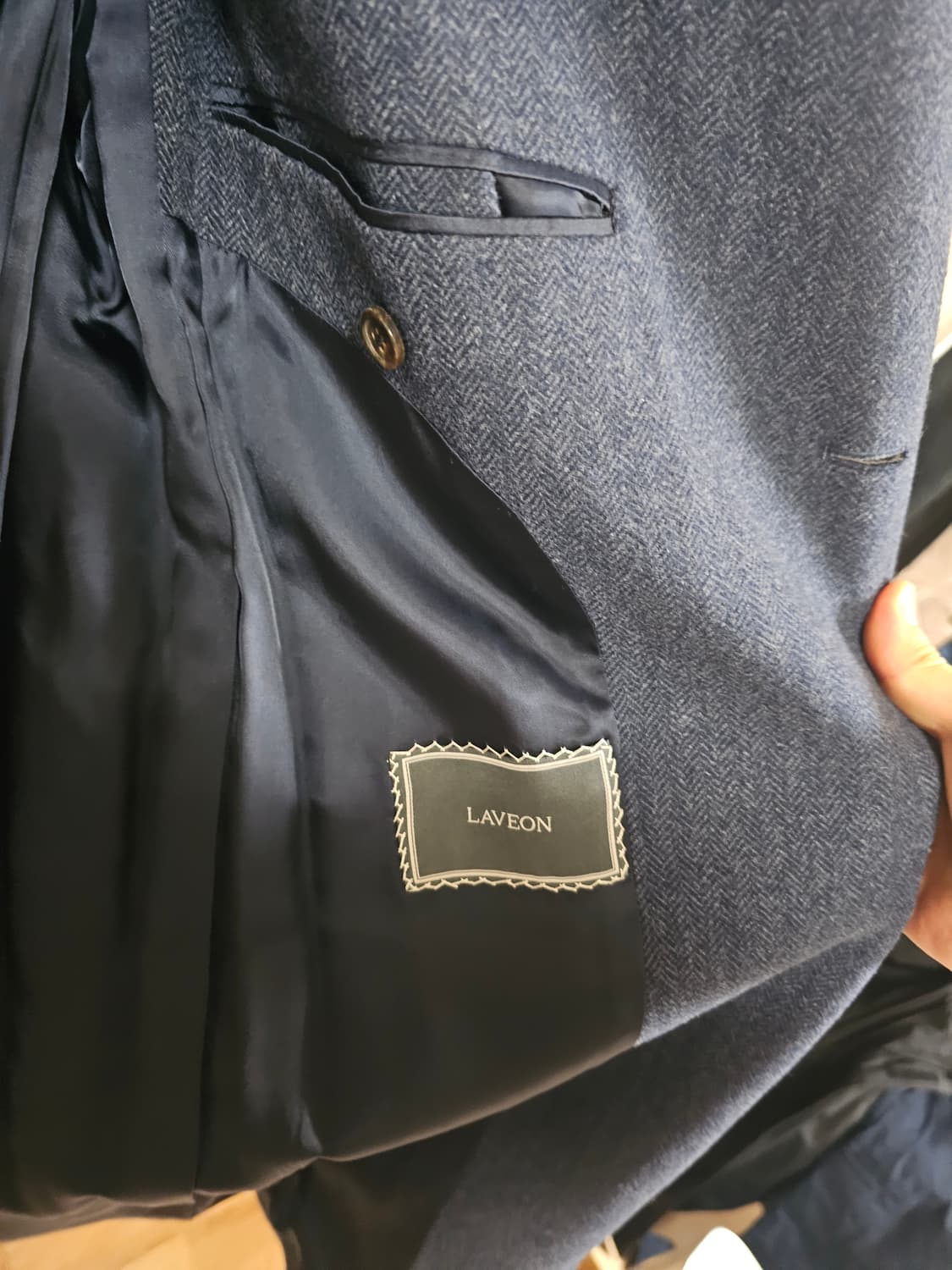 네이비 헤링본 3버튼 울코트 상품이미지3