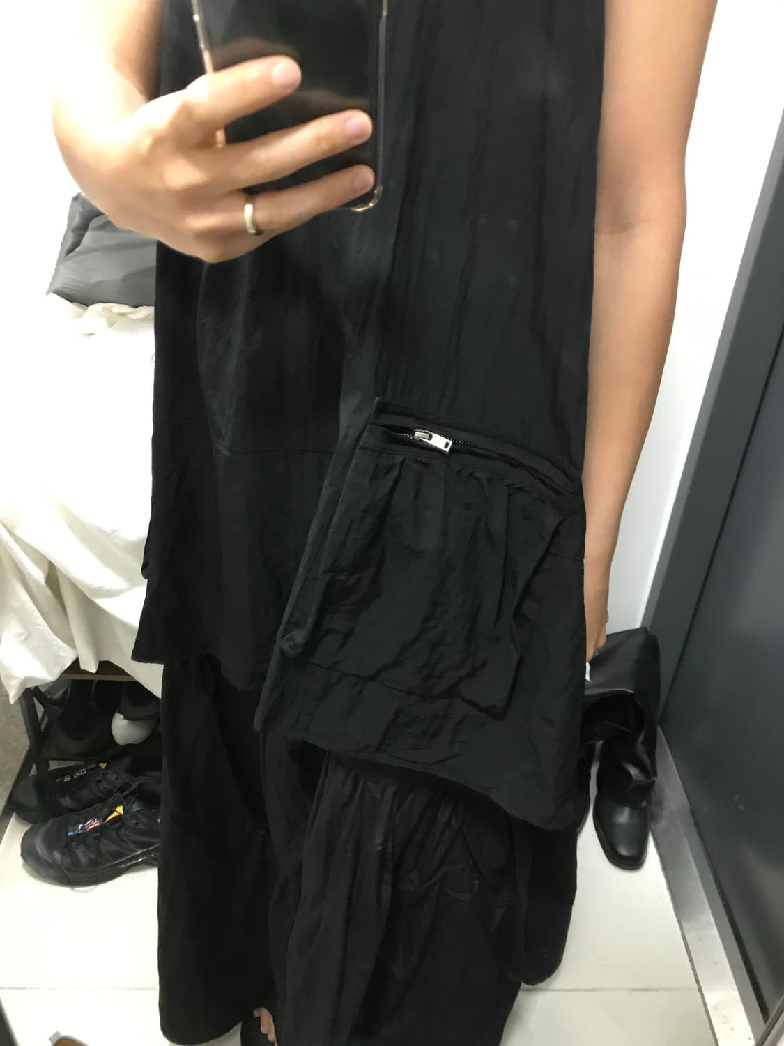 에잇세컨즈 나일론 셔링  미니원피스 상품이미지3