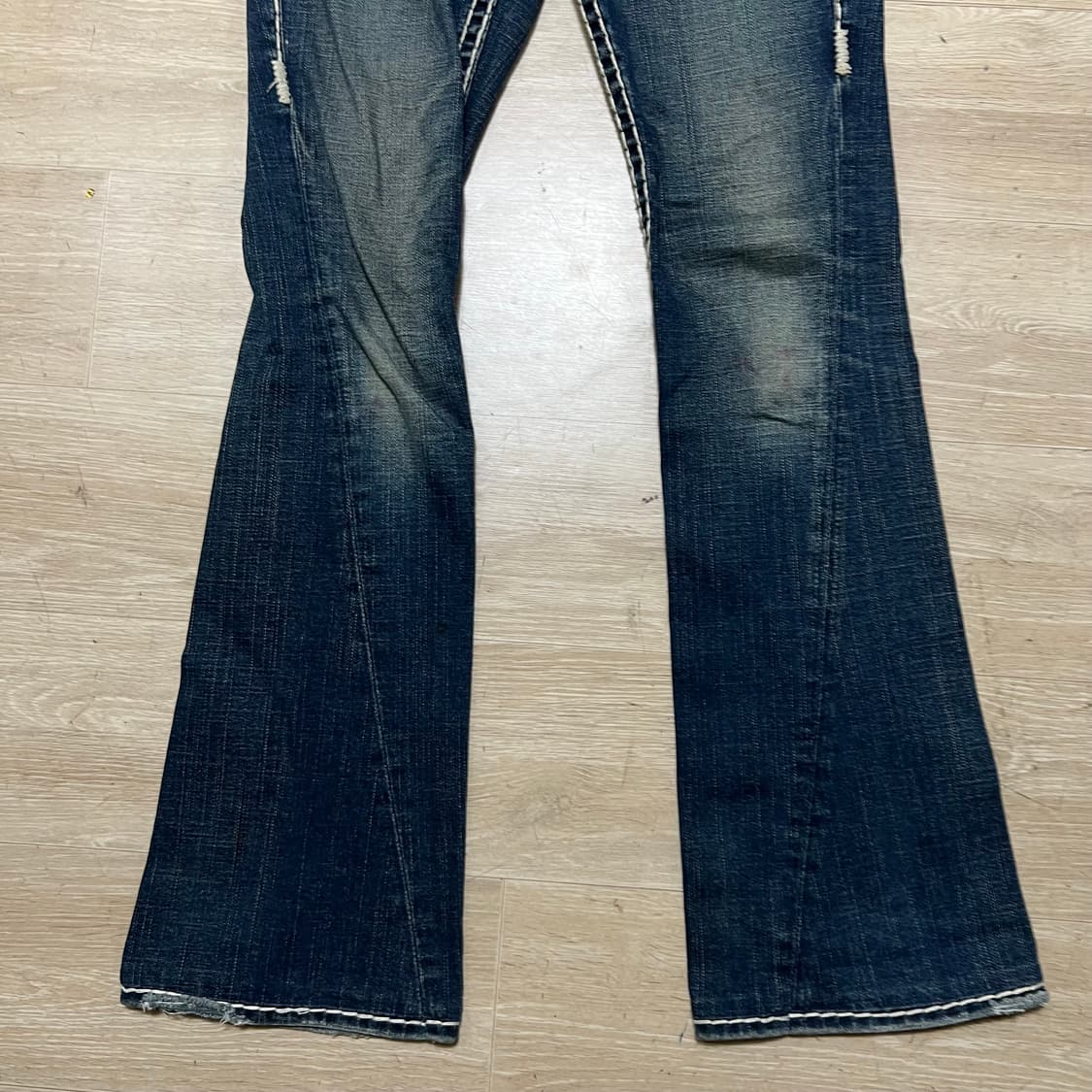 트루릴리전 여성 부츠컷 워싱 데님진 청바지 [진청] 26 상품이미지3