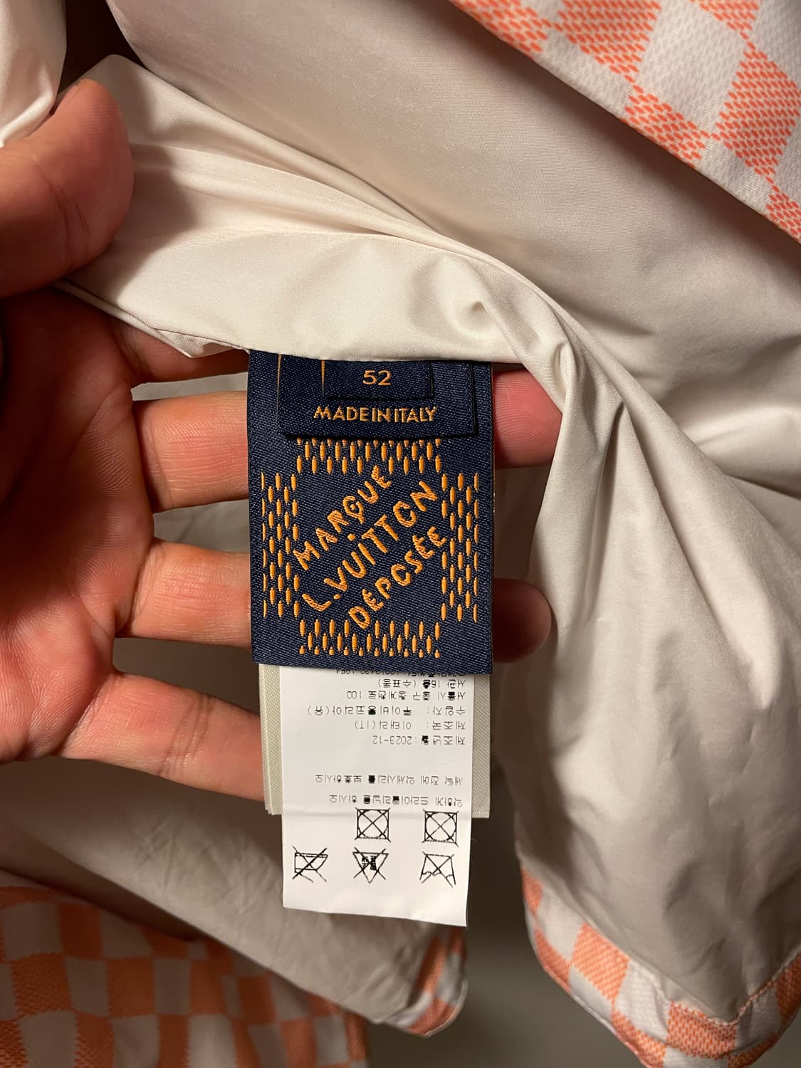 루이비통 퍼렐 다미에 바람막이 팝니다 상품이미지5