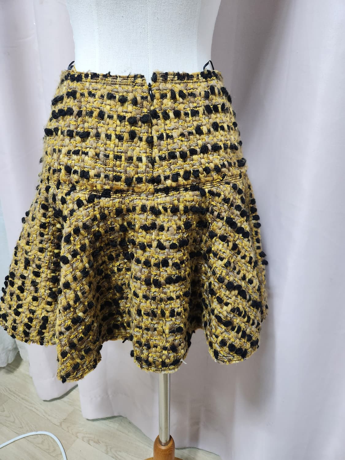 랑방 트위드 플레어 미니스커트 옐로우 블랙 상품이미지2