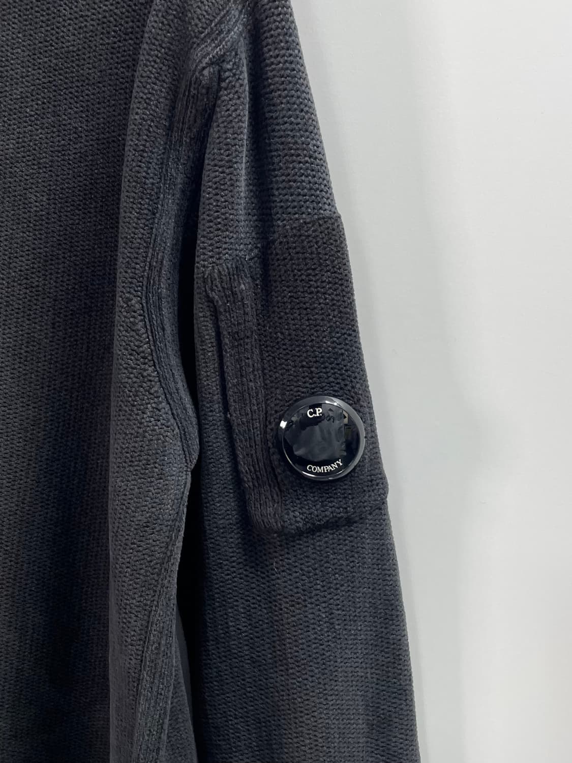 CP컴퍼니 렌즈 라운드 니트 맨투맨 (on.212) 상품이미지3