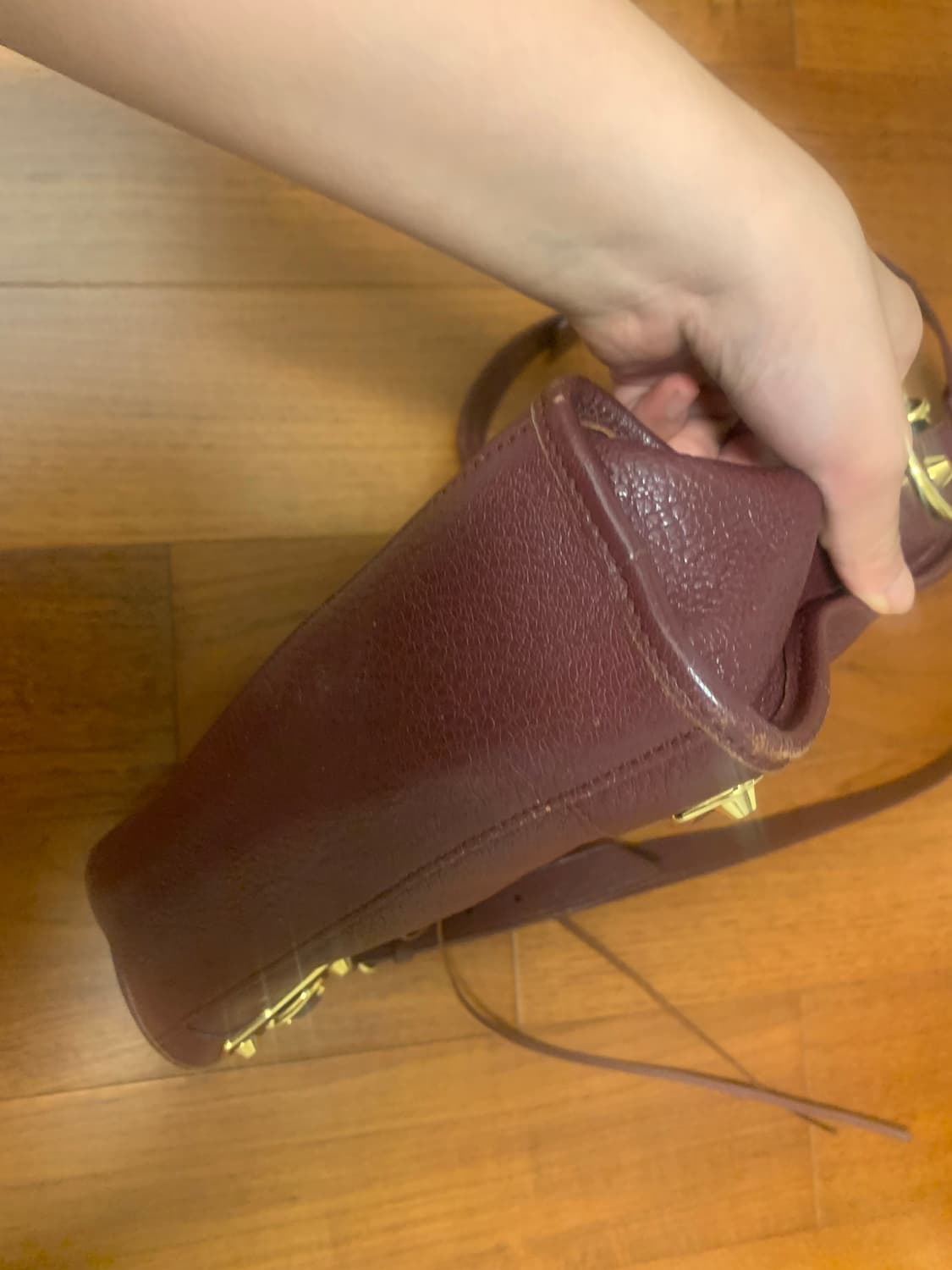 발렌시아가 모터백 버건디 금장 상품이미지4