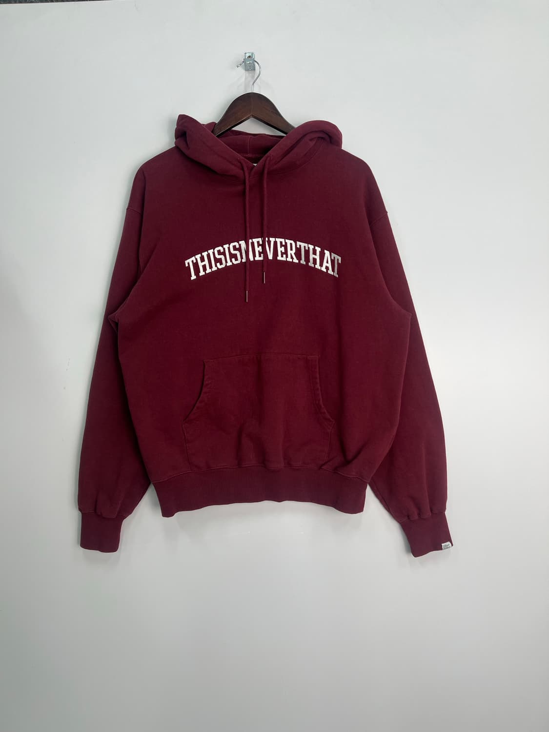 thisisneverthat 버건디 후드티 상품이미지1