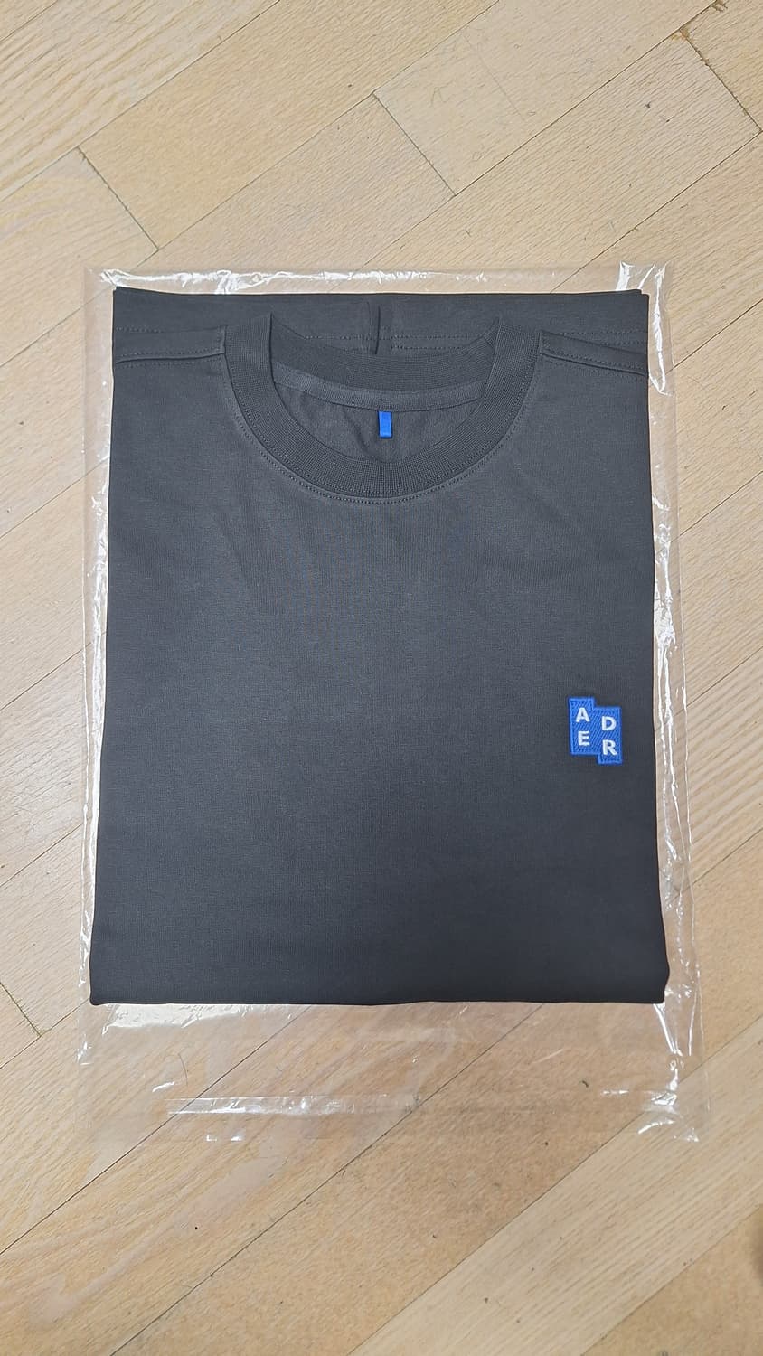 아더에러 롱슬리브 티셔츠 상품이미지1