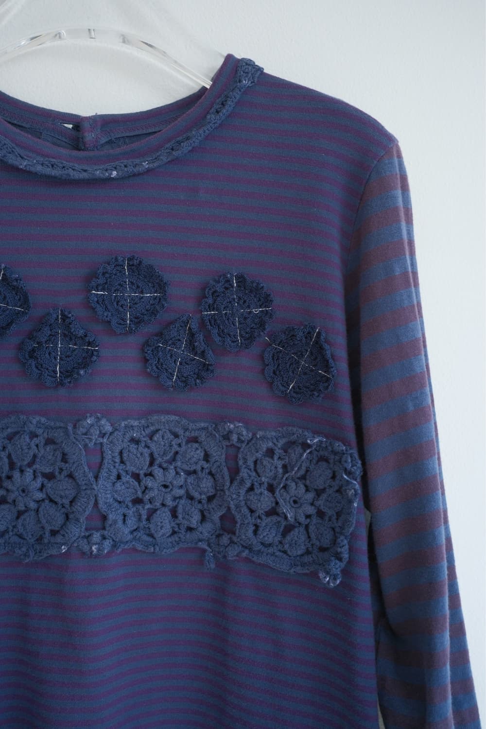 Crocheted motif back button top 상품이미지3