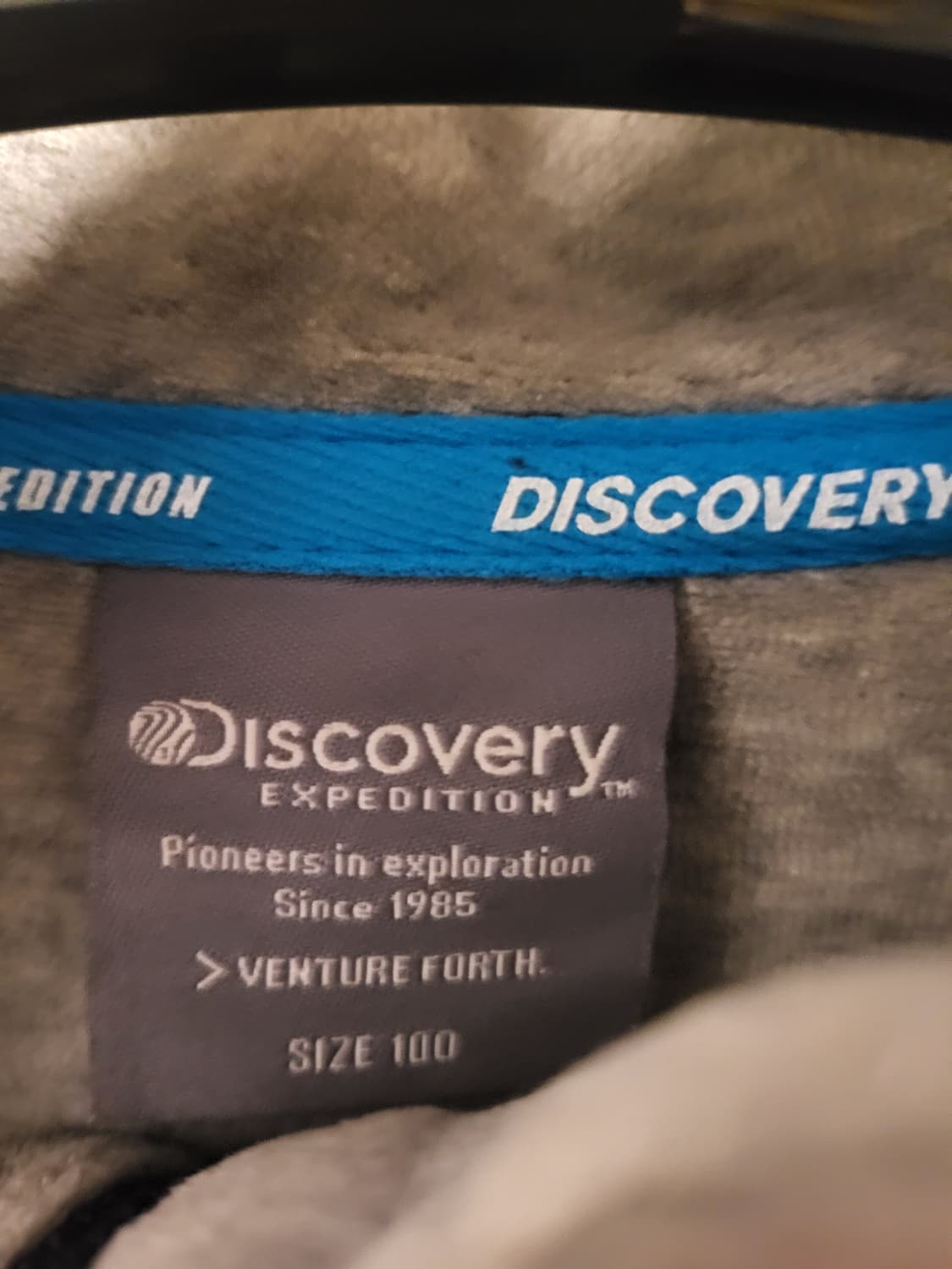 [100]디스커버리 반집업 상품이미지5