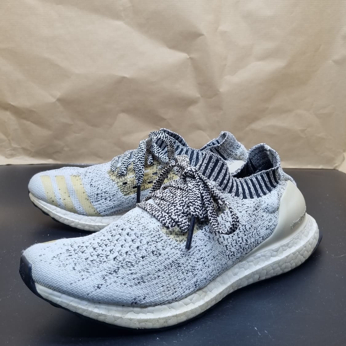 아디다스 울트라부스트 언케이지드 245 상품이미지1