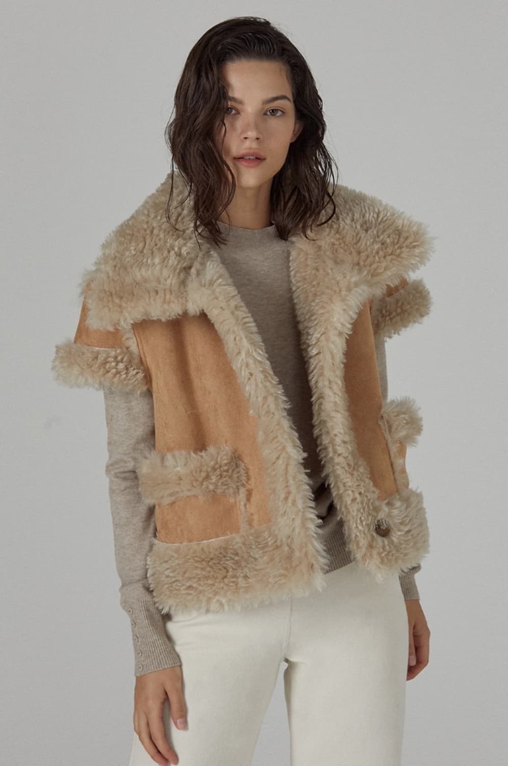 에이리프 하프 캡소매 리버시블 양면 퍼 무스탕 자켓 상품이미지1