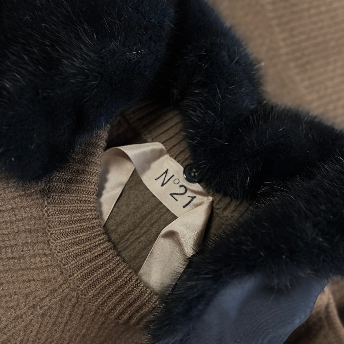 N21 밍크 카라 크롭 울 니트 상품이미지2