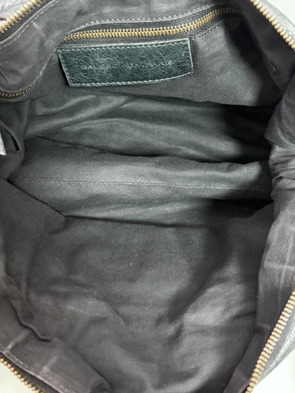 발렌시아가 데이 모터백 블랙 상품이미지8