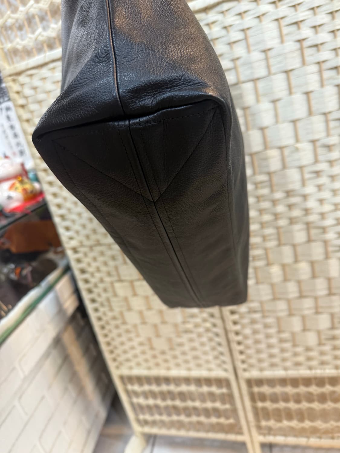 정품 요지야마모토 레더 쇼퍼백 팝니다 상품이미지5