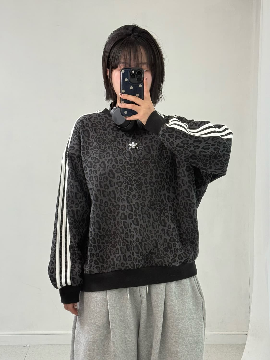 아디다스 레오파드 맨투맨 상품이미지1