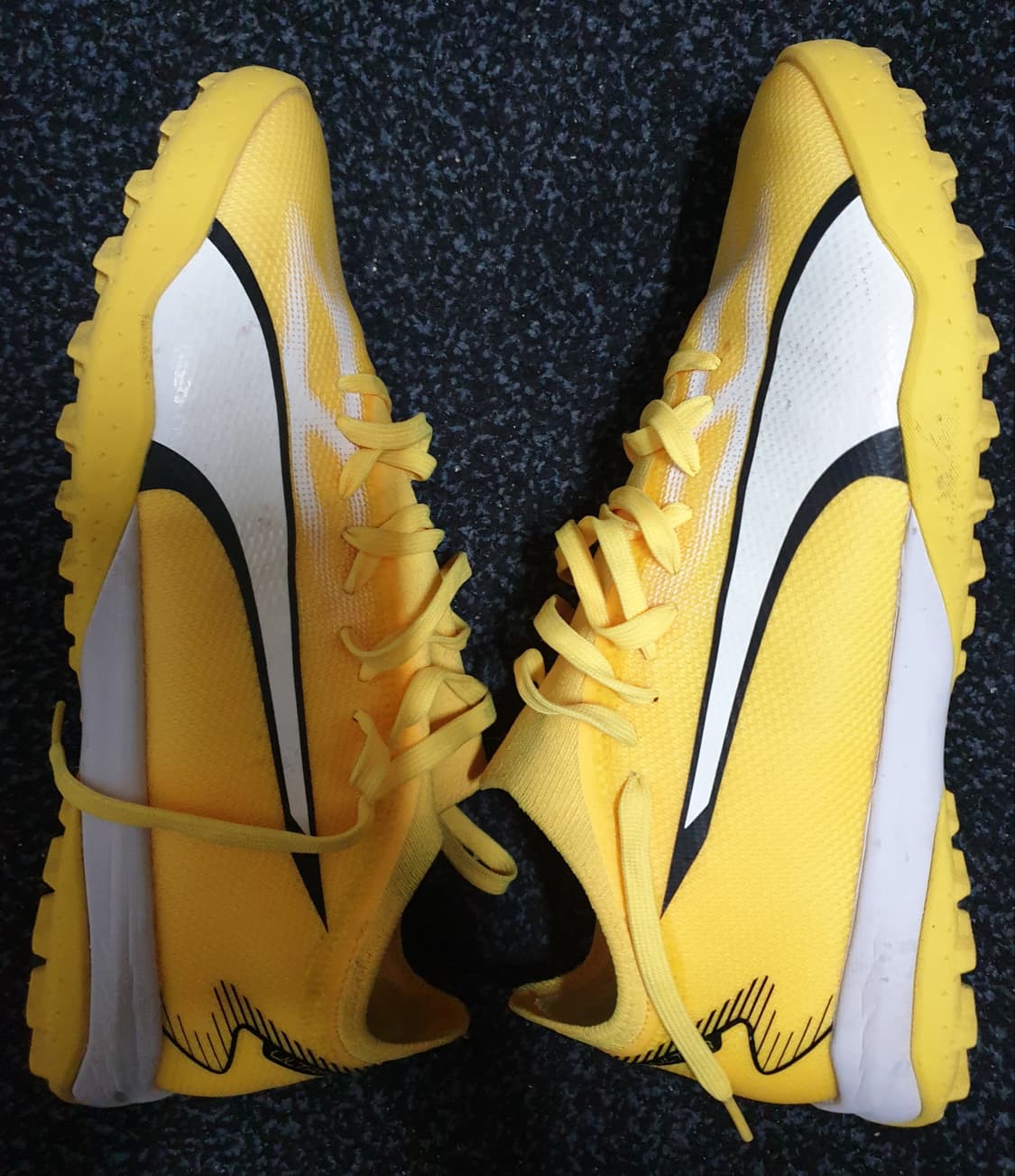 푸마 울트라 발목밴드형 풋살화  상품이미지2