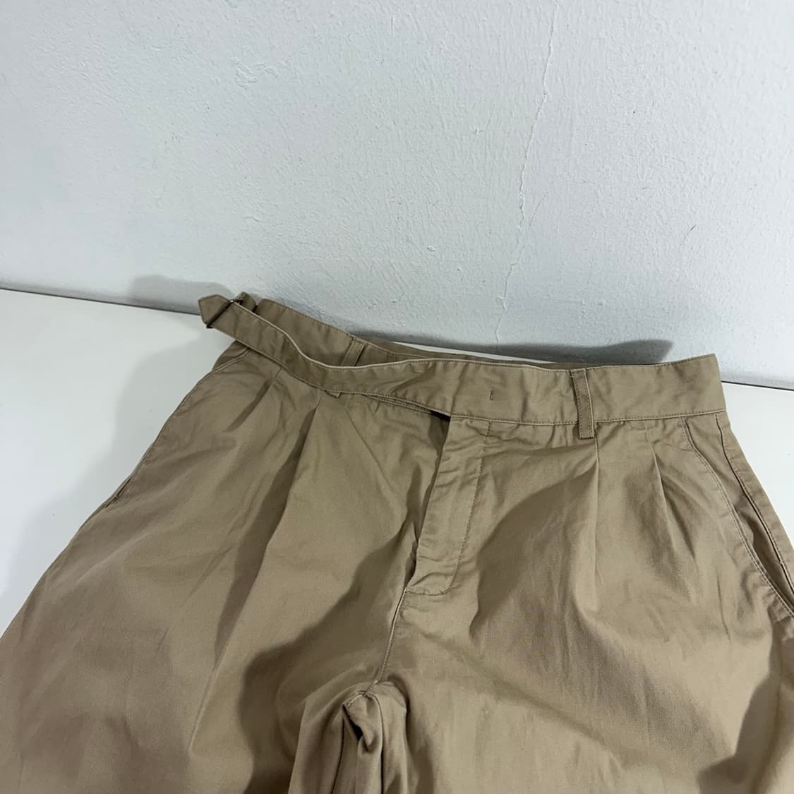 32 L 무신사스탠다드 베이지 테이퍼드핏 투턱 코튼팬츠 상품이미지4