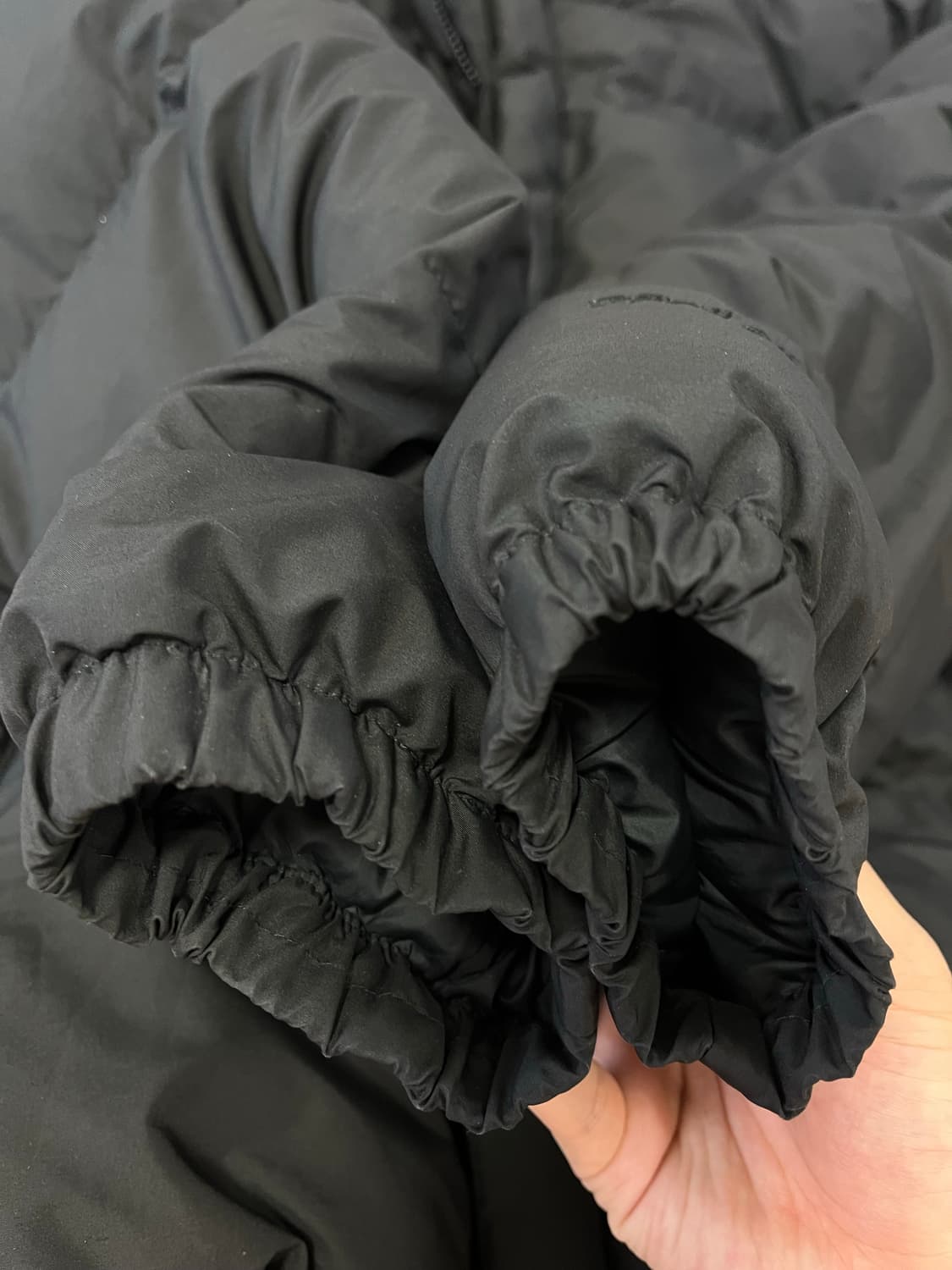 노스페이스 올블랙 티볼에어 패딩 100 상품이미지5