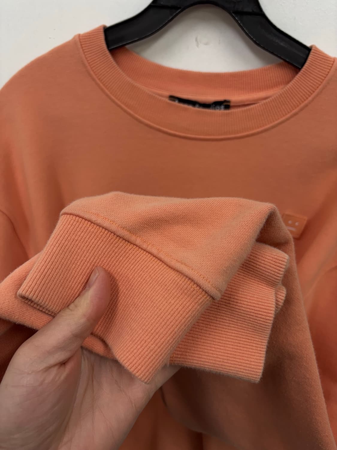 아크네스튜디오 페이스로고 맨투맨 상품이미지3