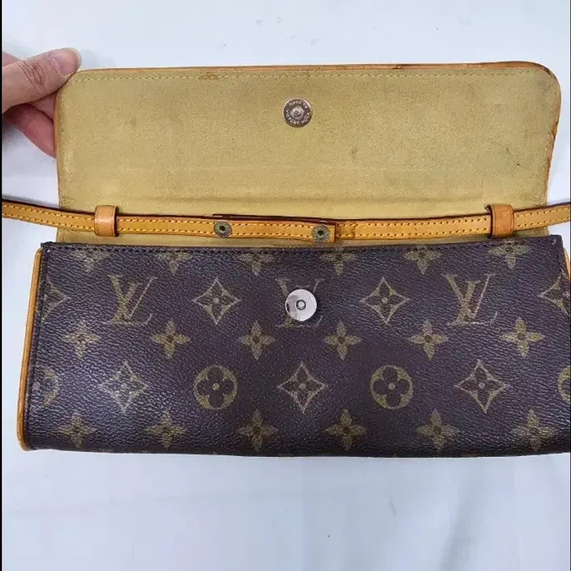 정품 루이비통 플로렌틴 캔버스 포쉐트 트윈 GM 숄더겸 크로스백 상품이미지4