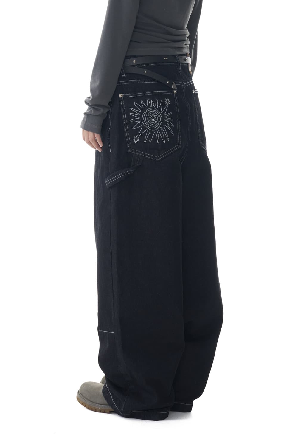 아캄 니들워크 카펜더 데님 팬츠 블랙 1 상품이미지1