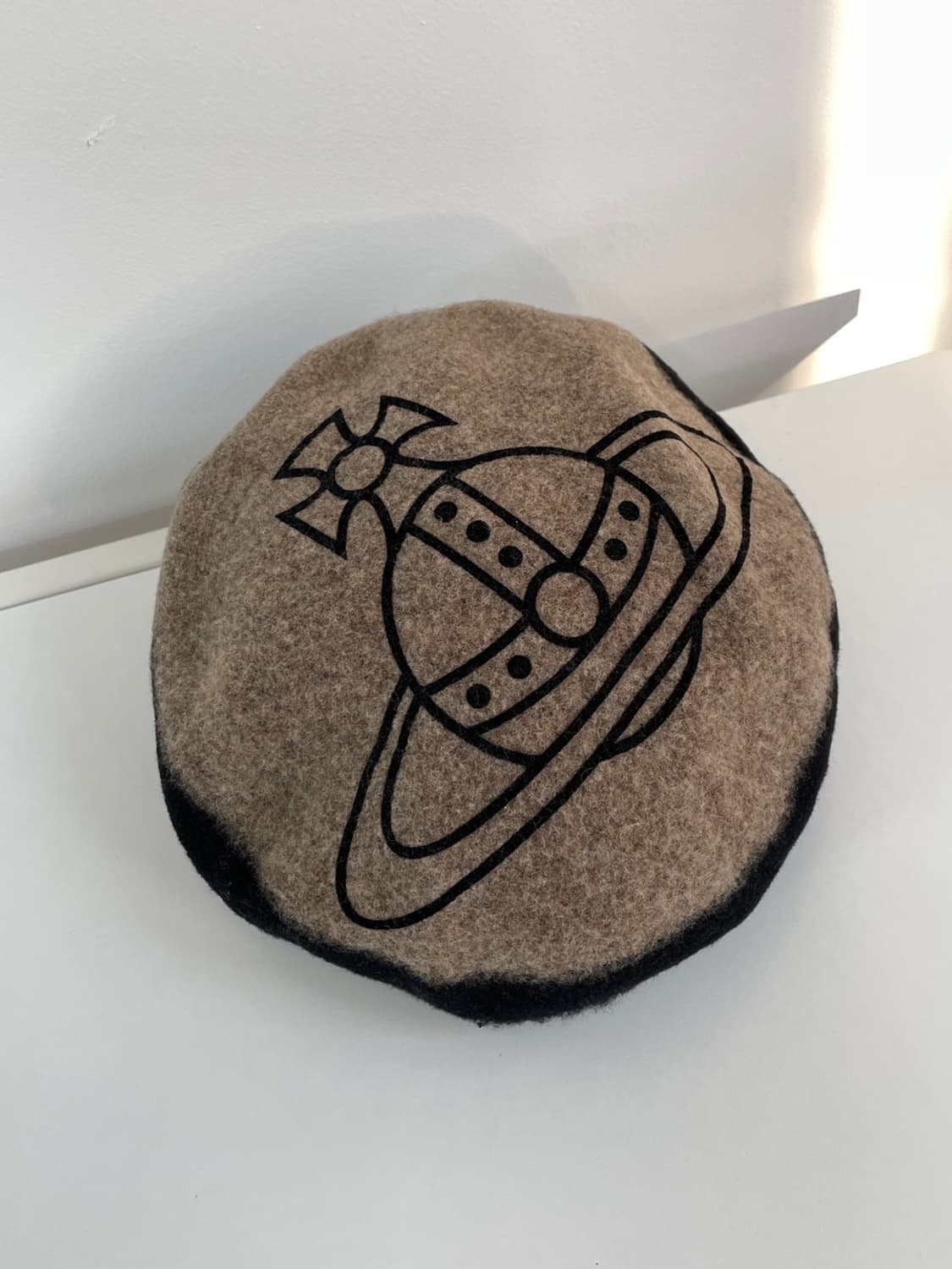 비비안 웨스트우드 오브 로고 울 베레모  상품이미지1