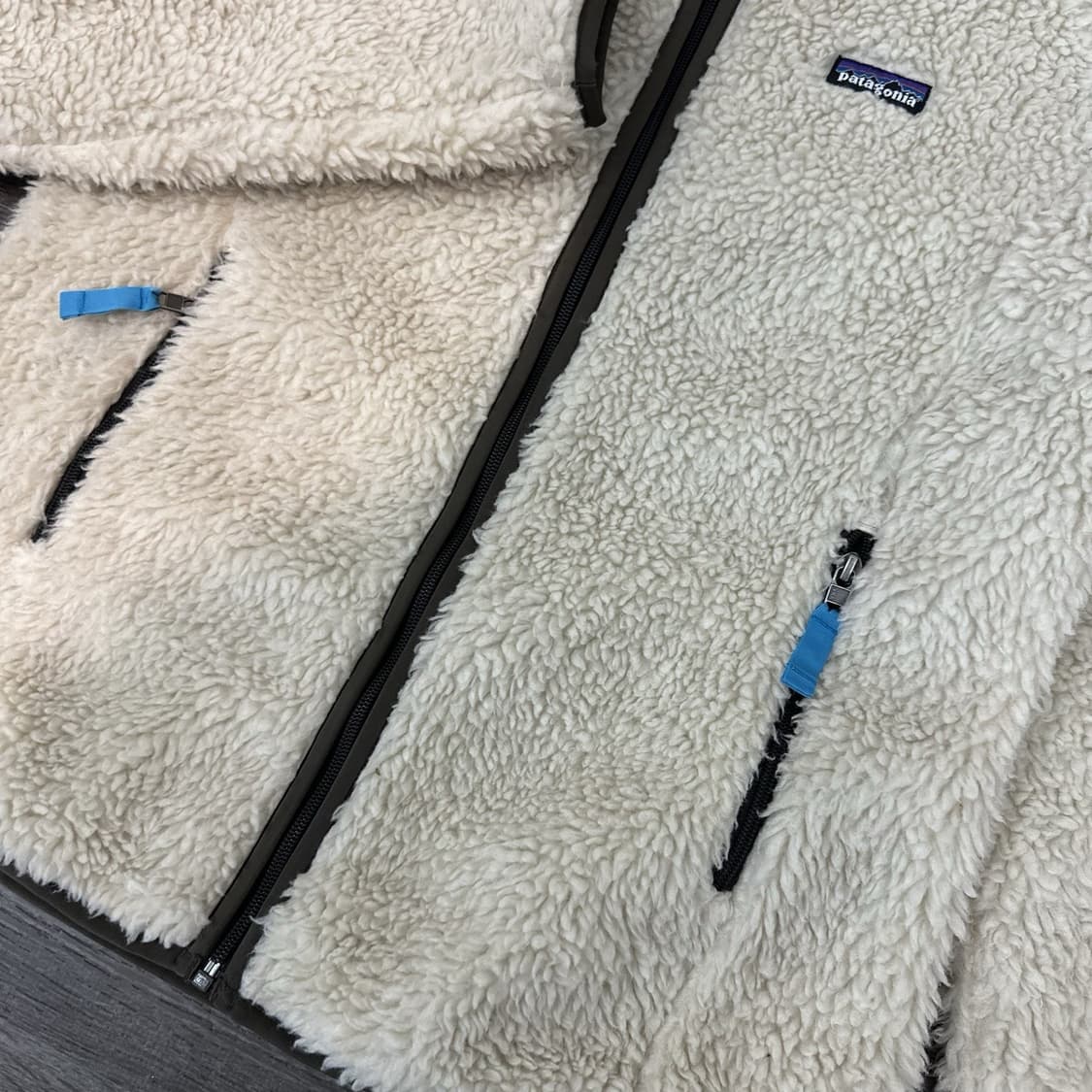 파타고니아 클래식 레트로-X 플리스 후드 자켓 내추럴 상품이미지4