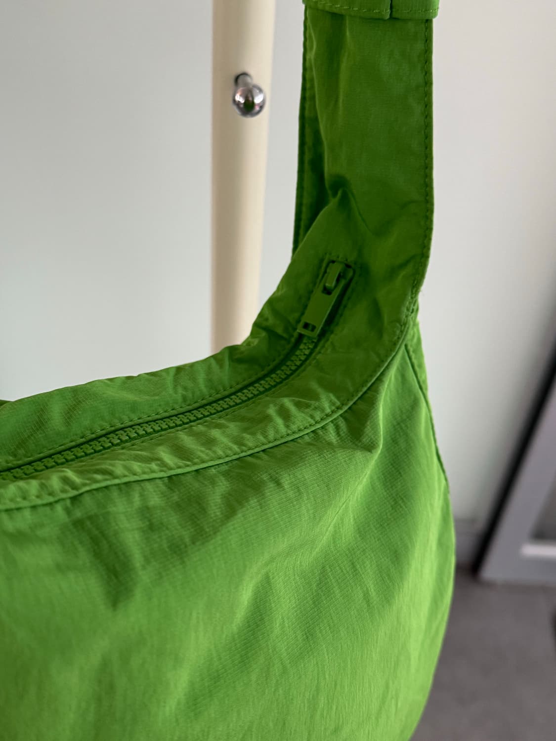 코스 크로스백 상품이미지2