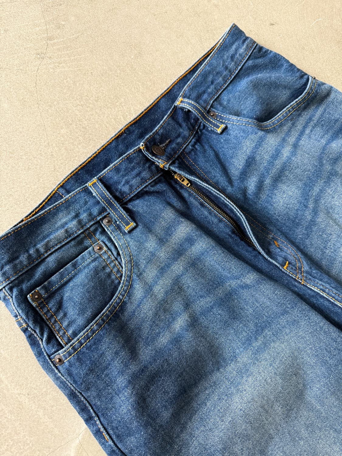 Vintage Levi's 569 Denim Shorts 상품이미지3