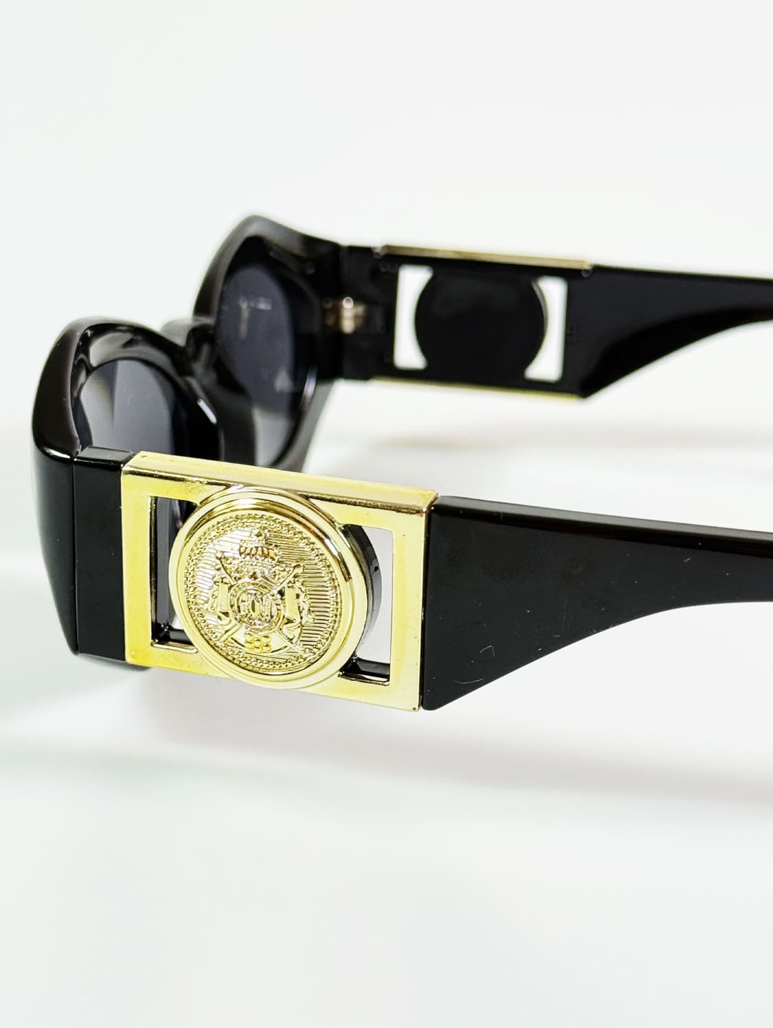 블랙 볼드 골드 메달리온 템플 빈티지 선글라스 상품이미지4