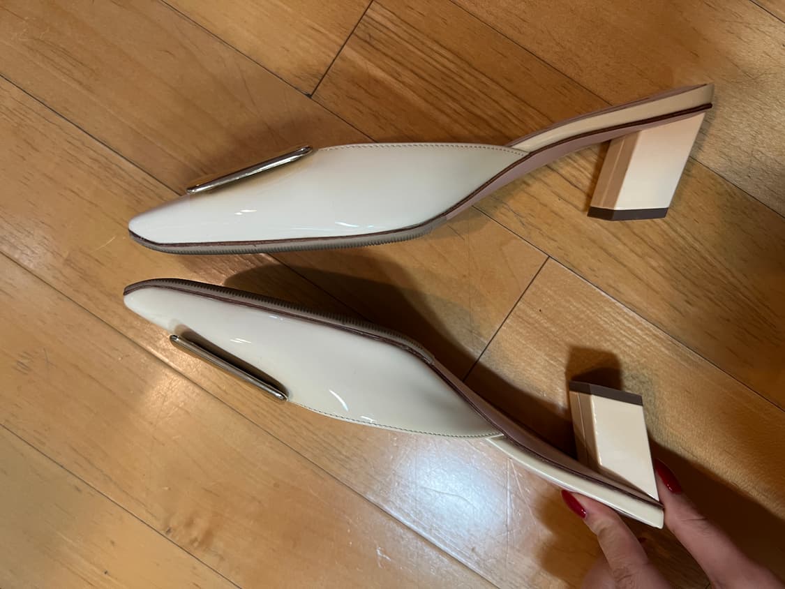 로저비비에 아이보리 뮬 35 상품이미지2