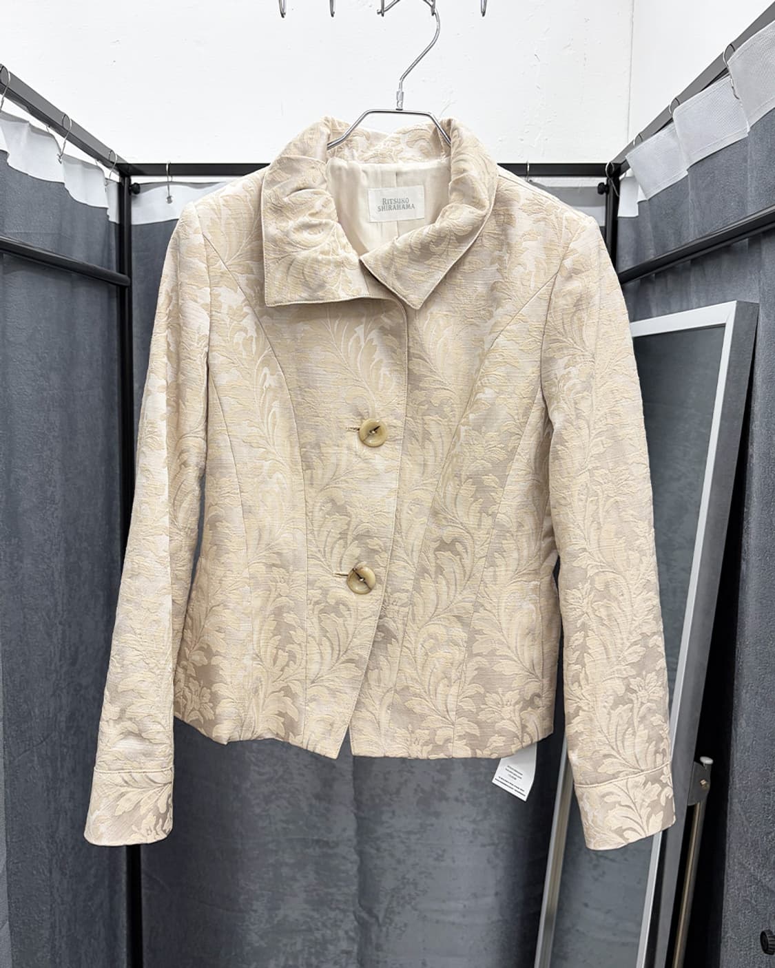 리츠코 시라하마 플로럴 패턴 글로시 자켓 상품이미지1