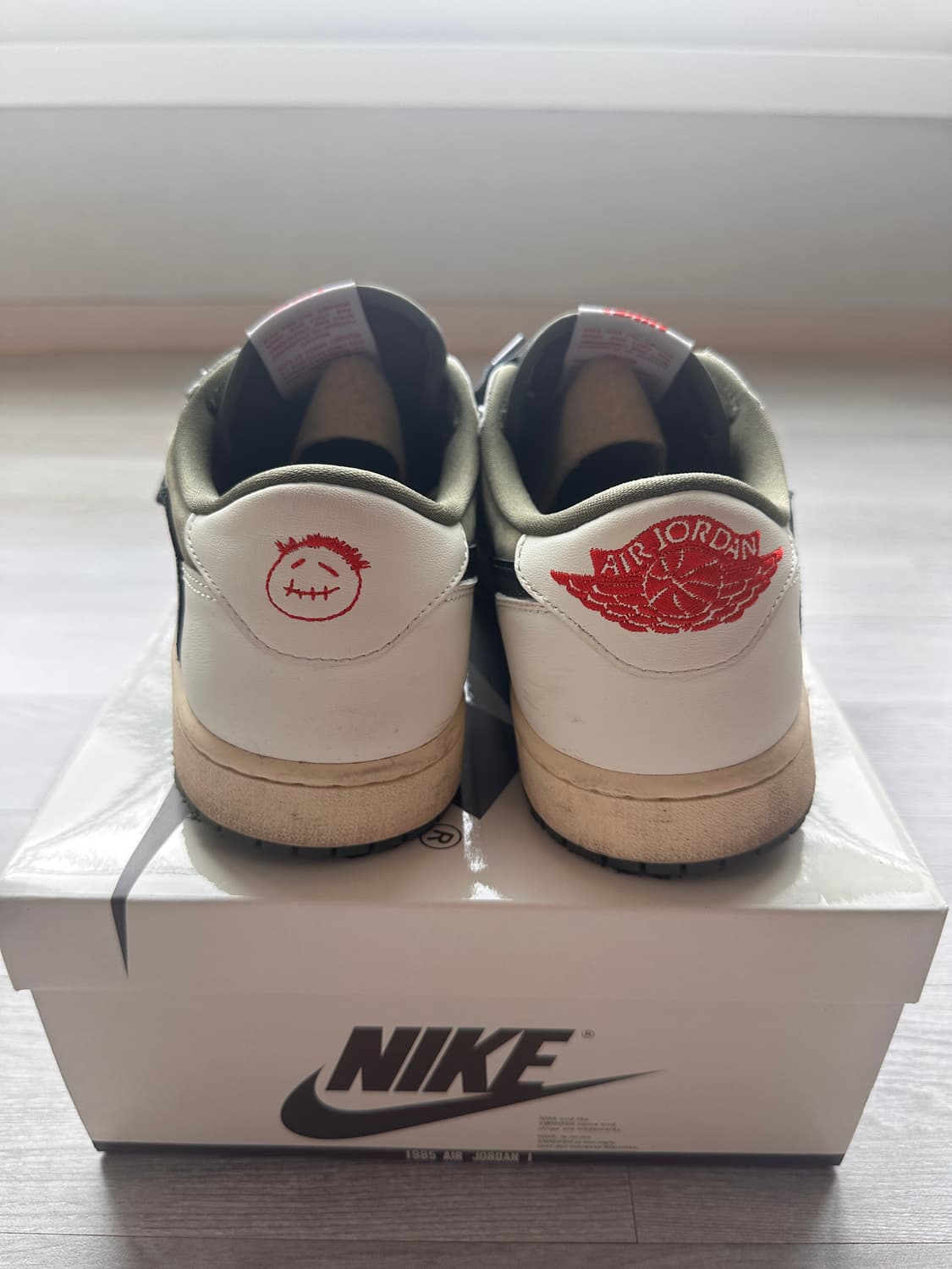 트래비스스캇 조던 리버스 올리브 상품이미지3