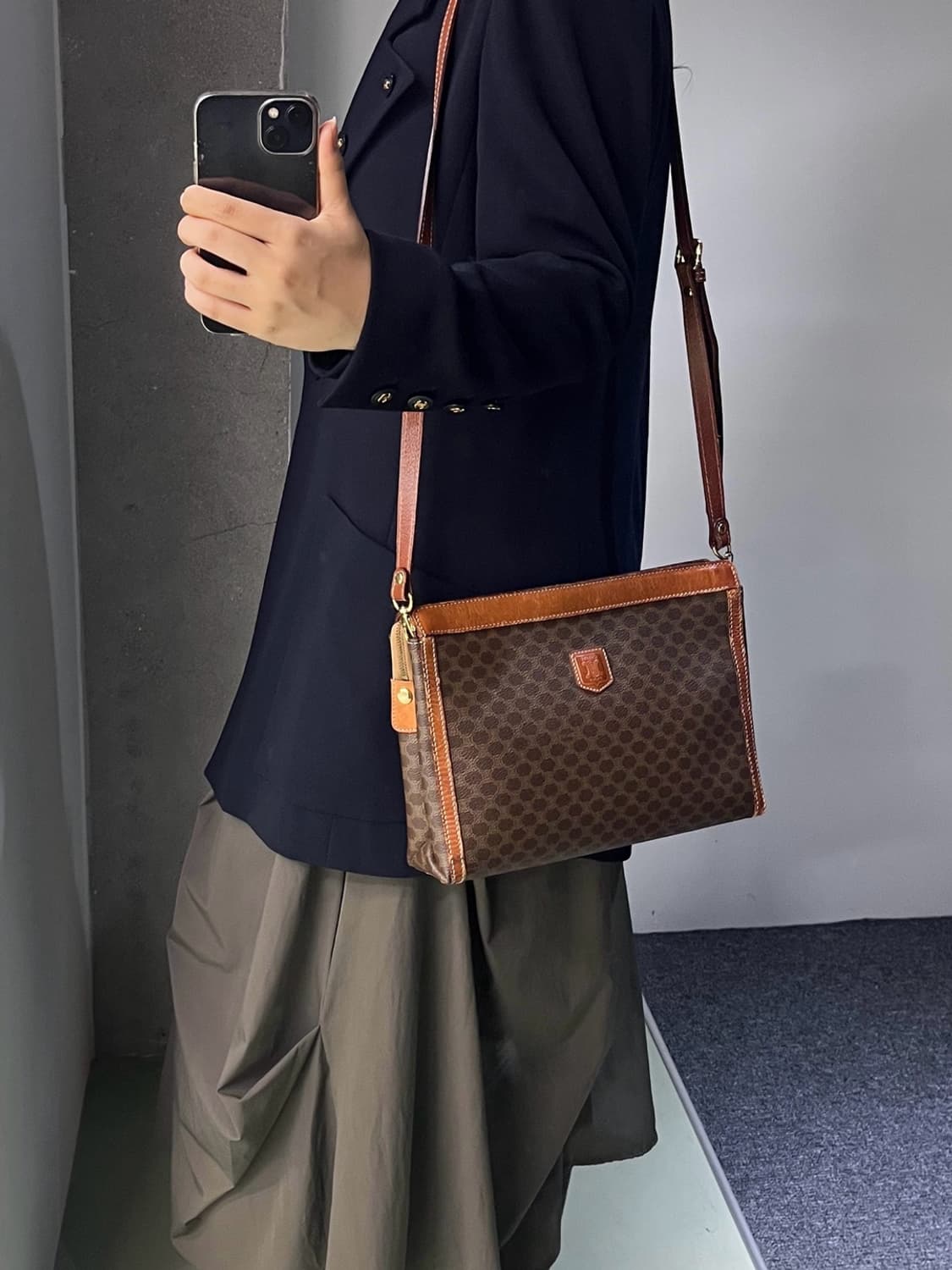 셀린느 마카담 크로스 백 상품이미지4