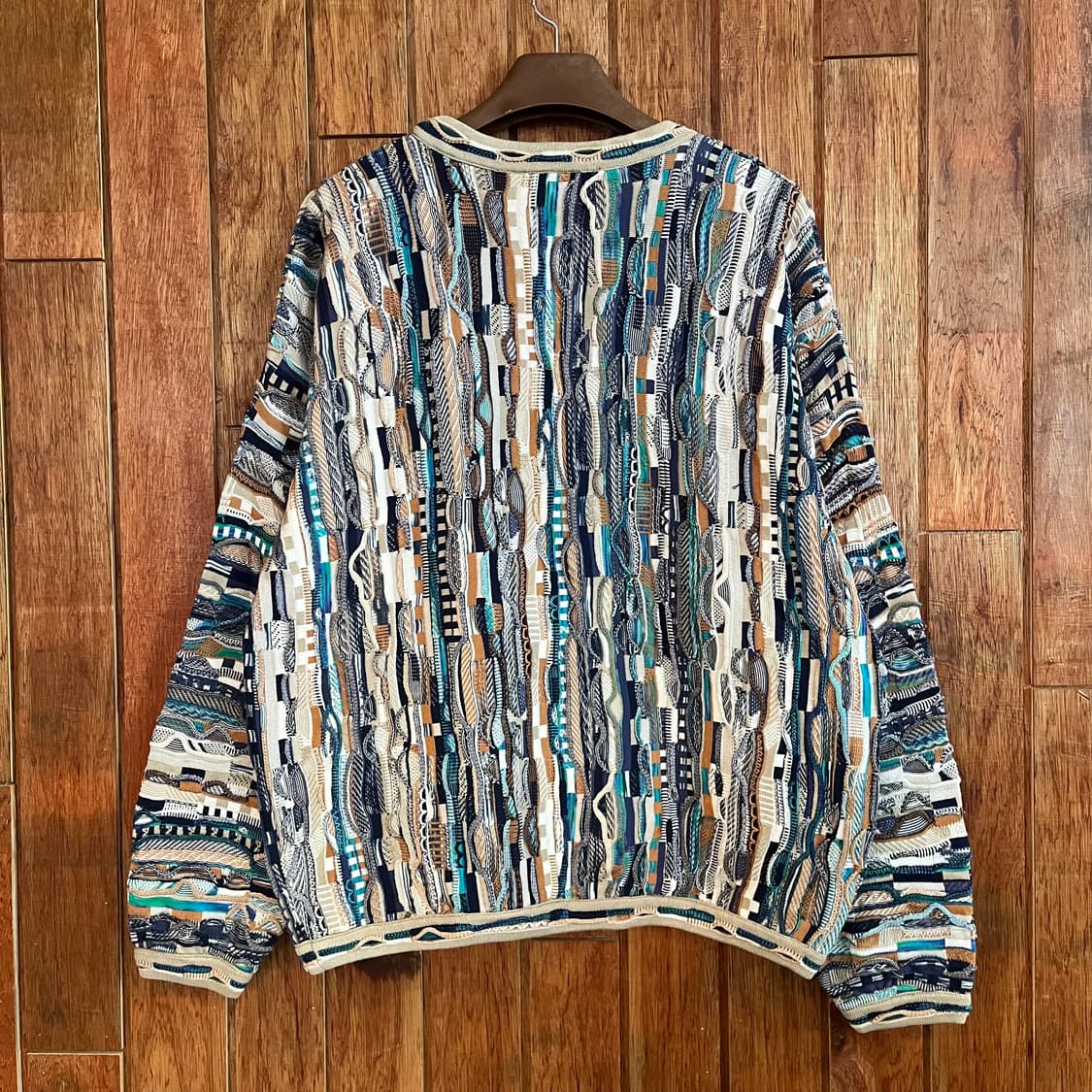 TUNDRA CANADA 3D 케이블 니트 스웨터 상품이미지2