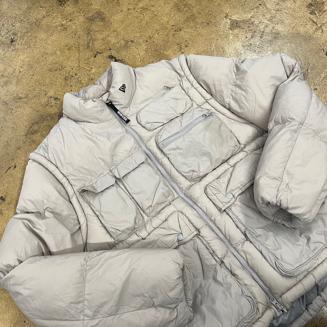 [정품/105] 뉴에라 포켓 패딩 아이보리 b19 상품이미지1