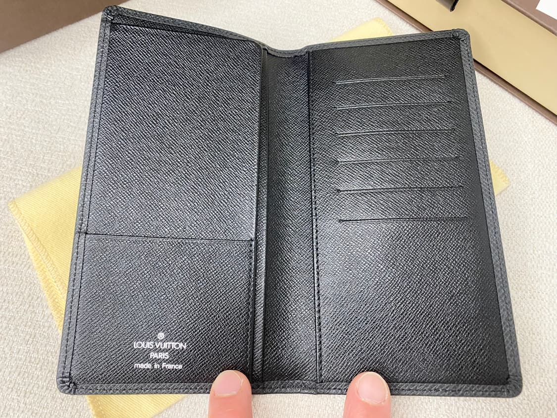 루이비통 장지갑 타이가 포트발레르 오거나이져 상품이미지3