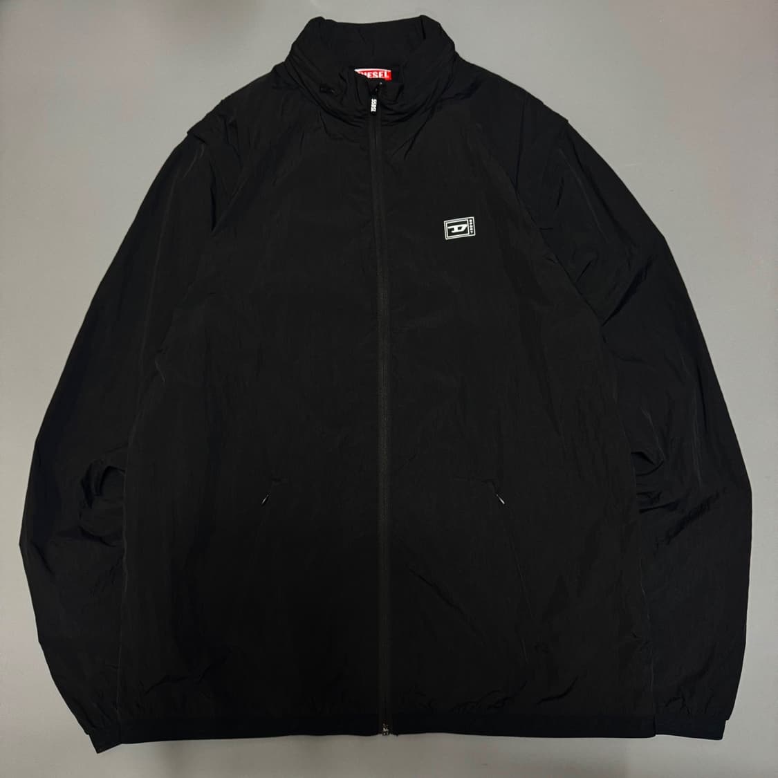 디젤 DSL55 블랙컬러 스포츠 칼라넥 후드 2way 나일론 윈드브레이커 상품이미지8