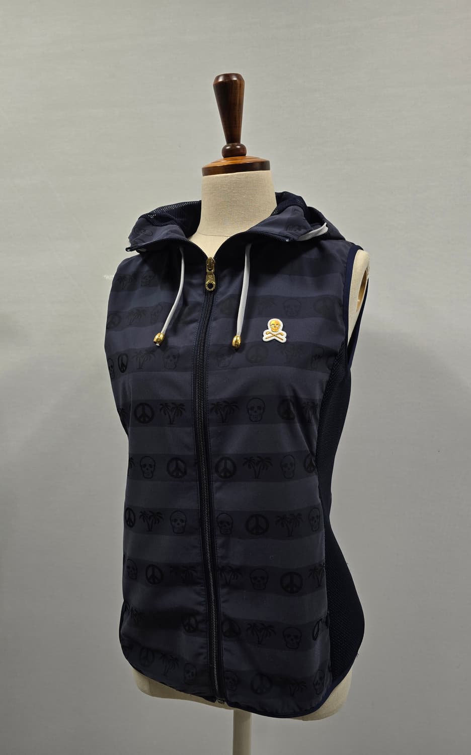 마크앤로나 네이비 후드 바람막이 조끼 M 상품이미지2