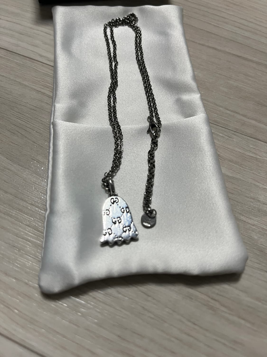 구찌 고스트 펜던트 목걸이 상품이미지3