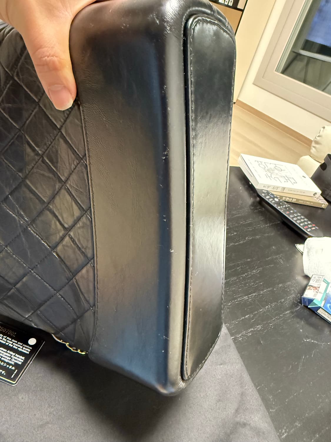 샤넬 빈티지카프스킨 호보백 신미듐 28번대 상품이미지8