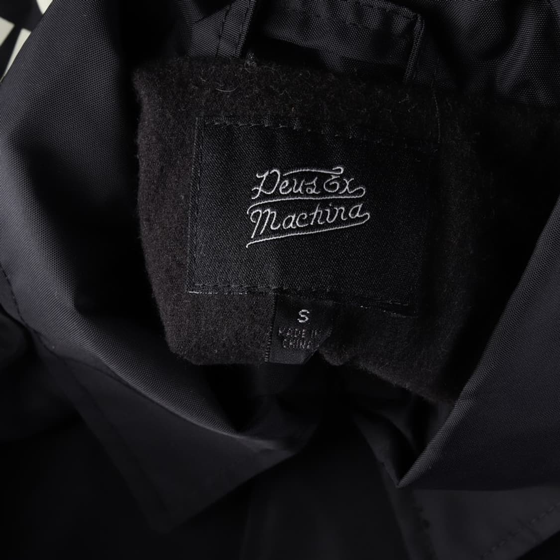 데우스 엑스 마키나 캠퍼다운 코치 자켓 블랙 S 상품이미지5