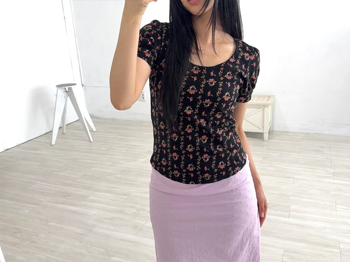 Black Antique Floral Pattern Short Top 상품이미지1
