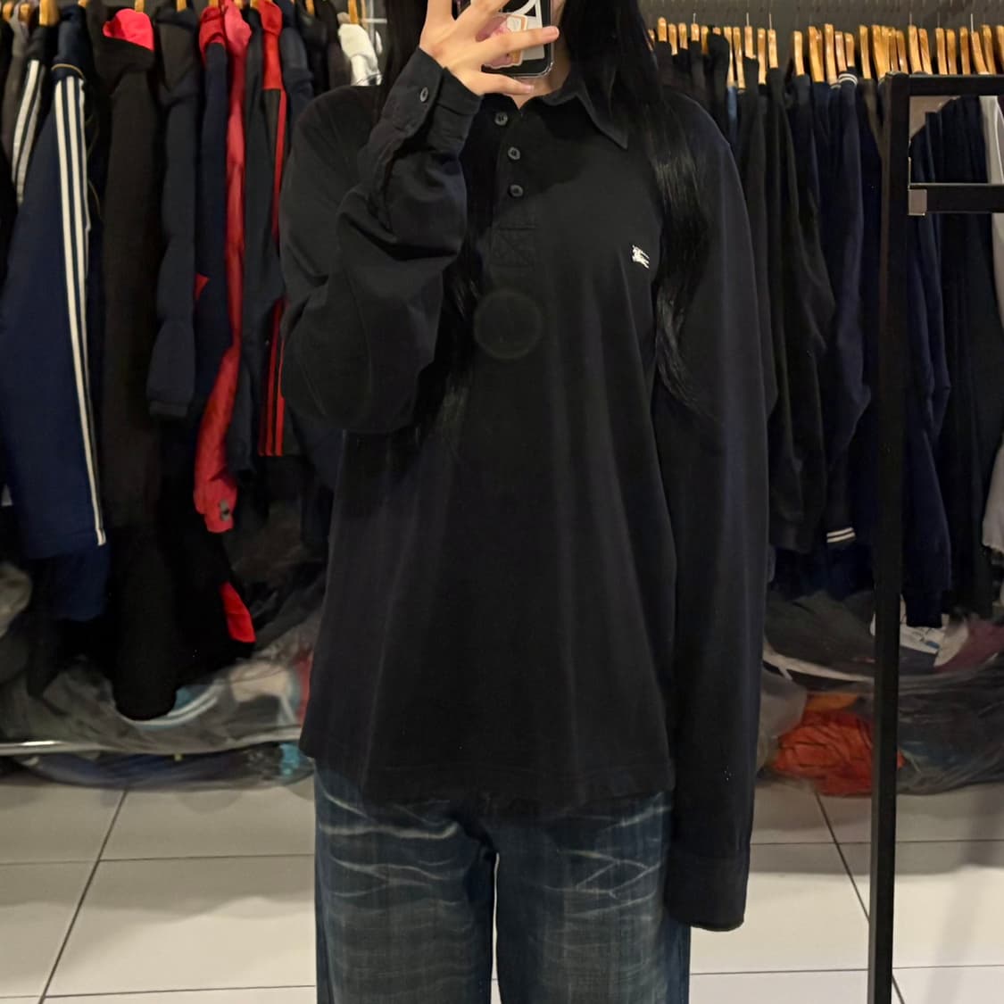 버버리 블랙 카라 롱슬리브티 상품이미지1