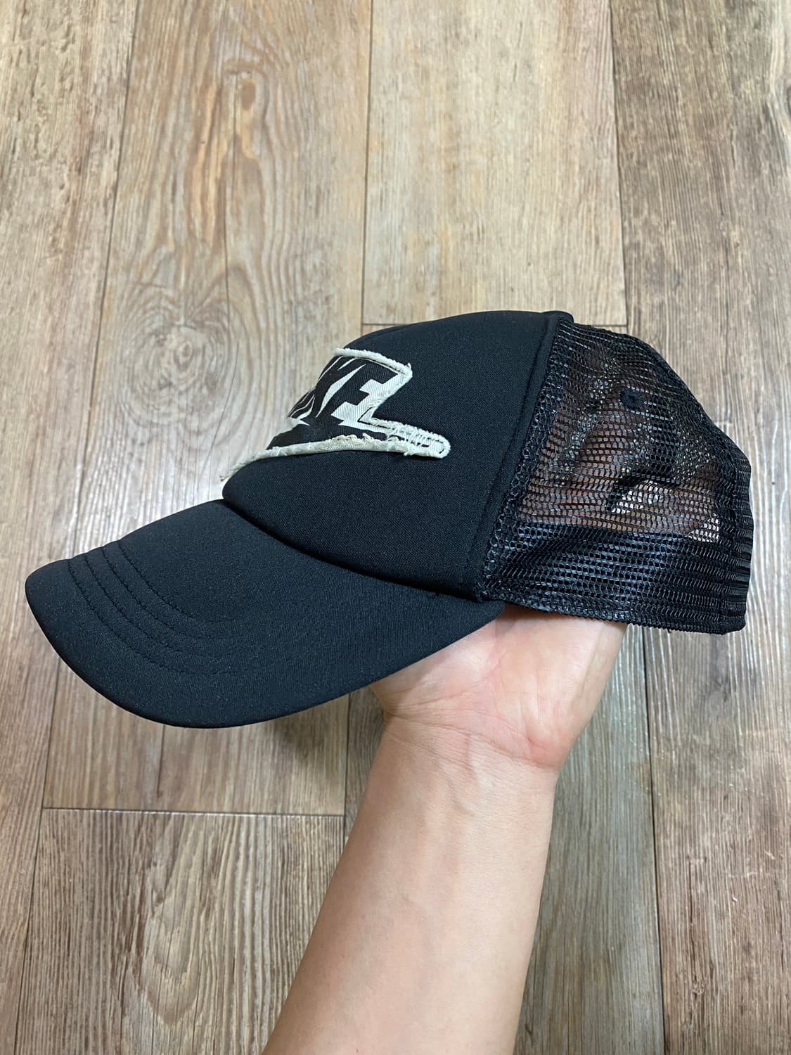 00s 나이키 올드스쿨 빈티지 스우시 패치로고 메쉬 트러커캡 모자 블랙 상품이미지3