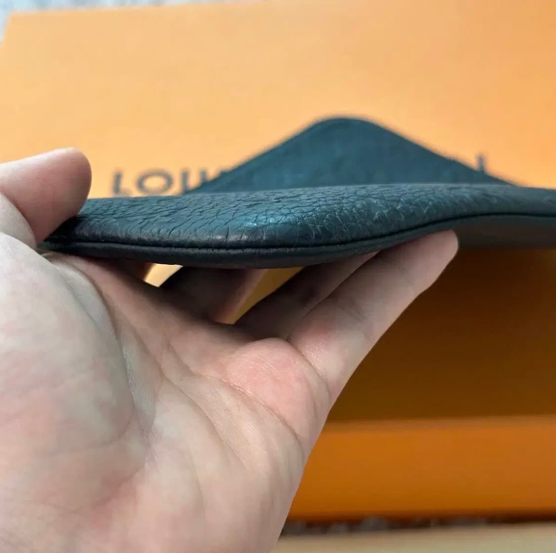 [풀구성] 루이비통 이클립스 토뤼옹 에튀 보야주 클러치 MM 상품이미지4