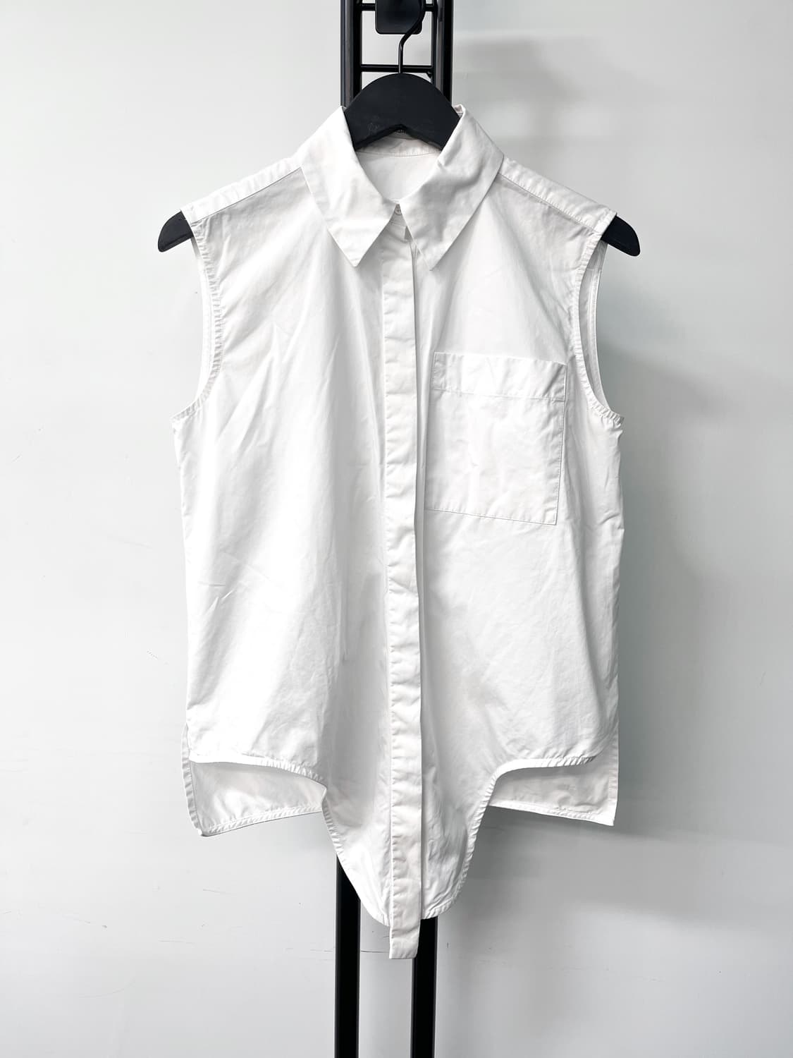 발렌시아가 10s/s 슬리브리스 랩 셔츠 상품이미지1