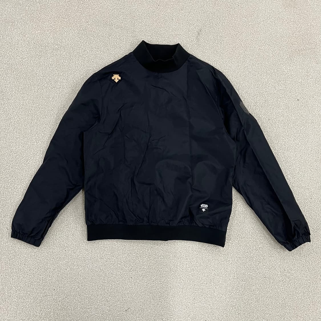 [M] 데상트 스타워즈 콜라보 아노락 맨투맨 스웻셔츠 0115M1 상품이미지1